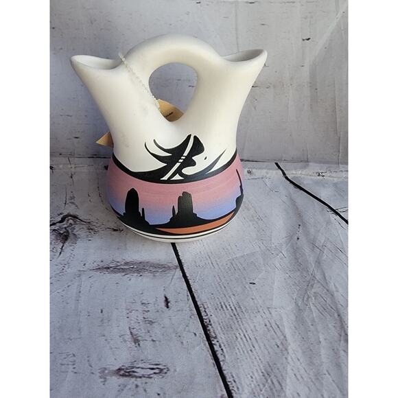 Vintage Native American Pottery Navajo Wedding Vase Signed Blue Pink Orange 5.5" - Picture 2 of 8